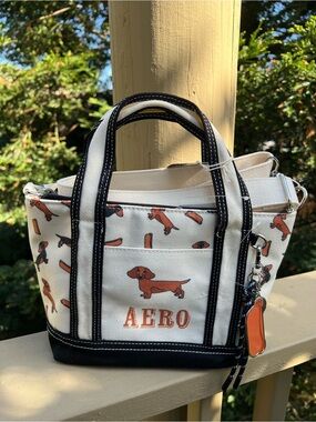 VIRAL AERO DACHSHUND TOTE BAG